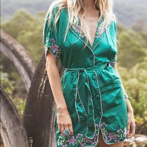 CHASING UNICORNS C’est La Vie Embroider Shirtdress